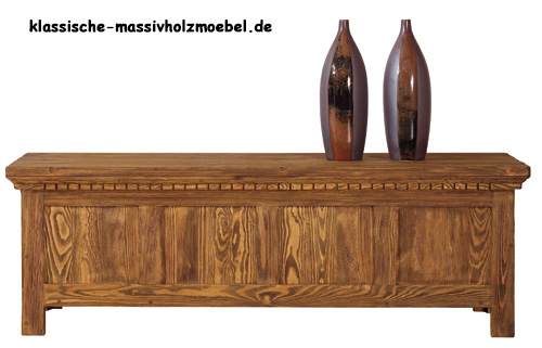 Massive Holztruhe aus Kiefer in Antik hell rustkal gewachst Massive Holztruhe aus Kiefer in Antik hell rustkal gewachst