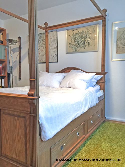 Himmelbett 140x200 cm mit Schubkasten, 100% Massivholz Esche Himmelbett 140x200 cm mit Schubkasten, 100% Massivholz Esche