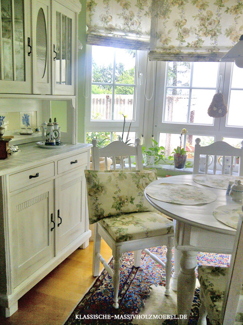 Weiße Esszimermöber im Landhausstil