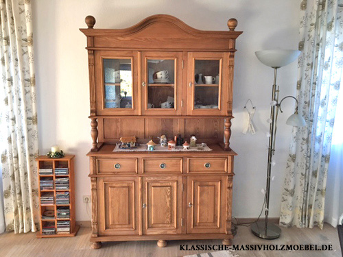 Geschirrschrank im Landhausstil in Naturwachs Geschirrschrank in Naturwachs