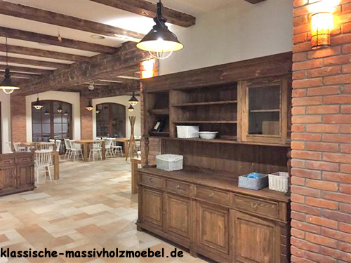 Buffetschrank nach Maß für ein Café