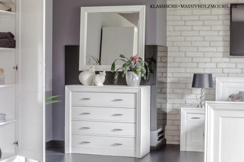 Kommode mit 4 Schubladen modern collection Kommode mit 4 Schubladen modern collection