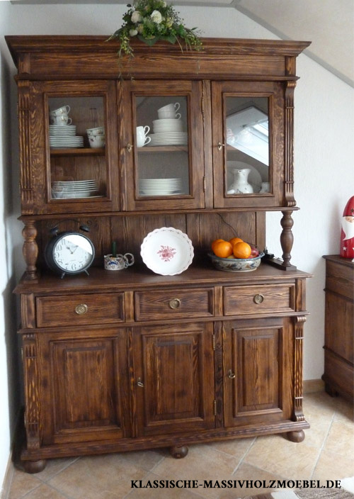 Landhaus Buffetschrank groß 3-türig mit 3 Schubladen Landhaus Buffetschrank groß 3-türig mit 3 Schubladen