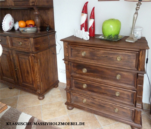 Landhaus Kommode mit 4 Schubladen in Antik dunkel Landhaus Kommode mit 4 Schubladen in Antik dunkel