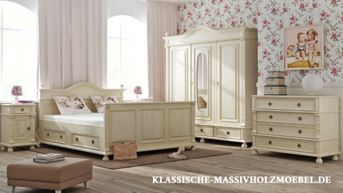 Individuelle Spiegel in Schränken bei Landhausmöbeln in Antik weiß Individuelle Spiegel in Schränken bei Landhausmöbeln in Antik weiß