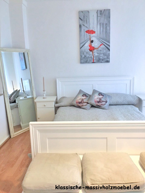 Spiegel mit dezenten Landhaus-Akzenten