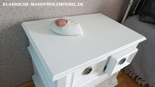 Landhaus Nachttisch mit 4 Schubladen Landhaus Nachttisch mit 4 Schubladen