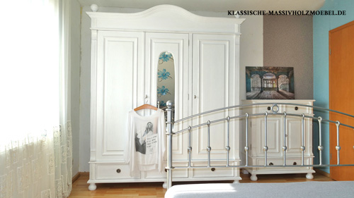 Weiße Schränke im Landhausstil - 100% Gemütlichkeit im Schlafzimmer Weiße Schränke im Landhausstil - 100% Gemütlichkeit im Schlafzimmer