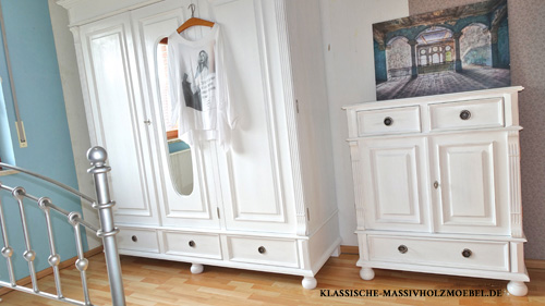 2-türiges Sideboard mit Schubladen Letycja P18 2-türiges Sideboard mit Schubladen Letycja P18