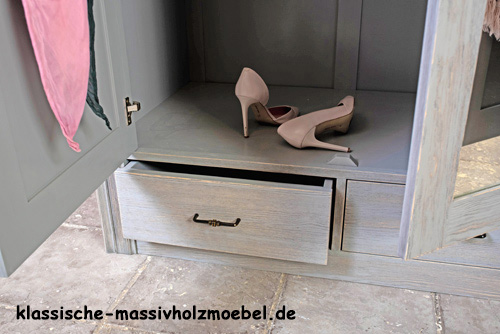 Kleiderschrank GRAVIT Farbe Grau gewischt Shabby Chic gebürstet mit Wischeffekt