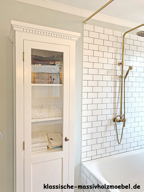 Holzvitrine mit Glastür - Badeinrichtung 100% Massivholz Holzvitrine mit Glastür - Badeinrichtung 100% Massivholz