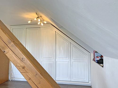 Einbauschrank nach Maß - Dachschräge - Schiebetüren - weiß im Landhausstil Maßanfertigung - Einbauschrank - Dachschräge - Schiebetüren - weiß im Landhausstil